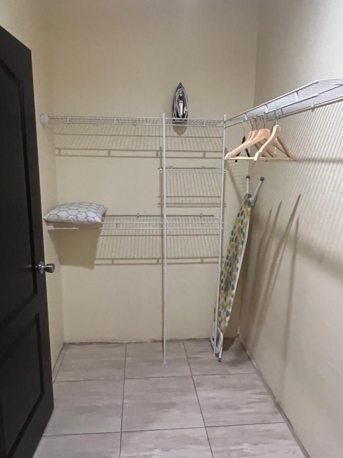 Kingston Oasis One Bedroom المظهر الخارجي الصورة